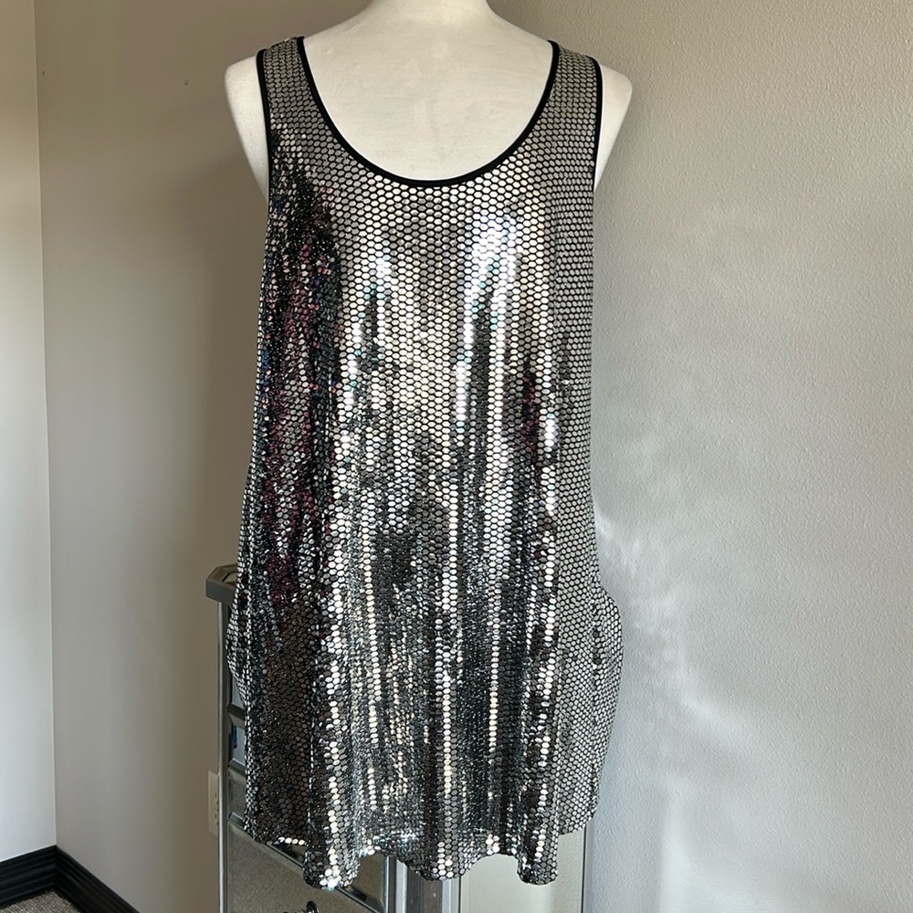 Forever 21 | Womens Silver Hexagon Sequin Sleeveless Mini Dress - Size 1X/2X